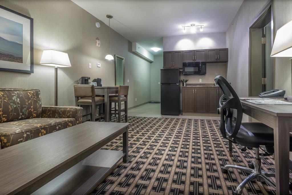 Timber Ridge Inn And Suites Fox Creek 객실 사진
